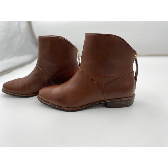 UGG Shoes - UGG Women's Brown Rich leather silhouette western zip up Bruno Ankle Bootie 9